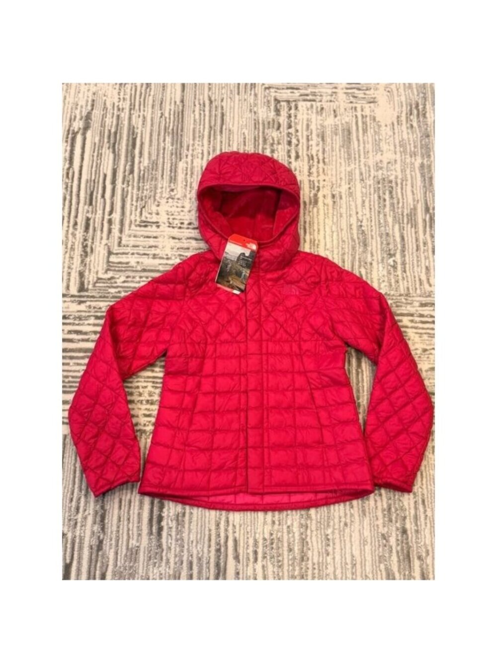 NEW The North Face girls youth small 7/8 Pink Thermoball hooded puffer coat $150